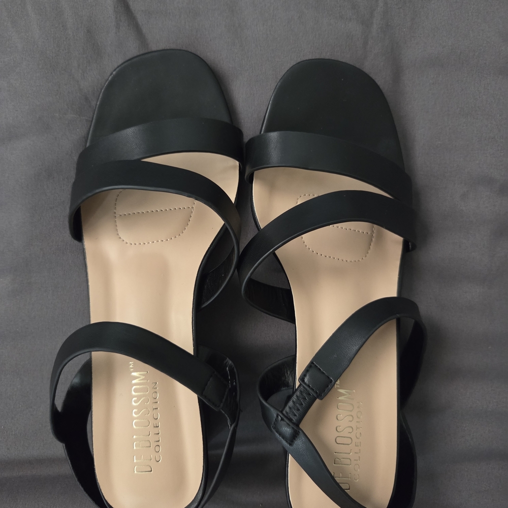 De Blossom Collection Black Strappy Sandals